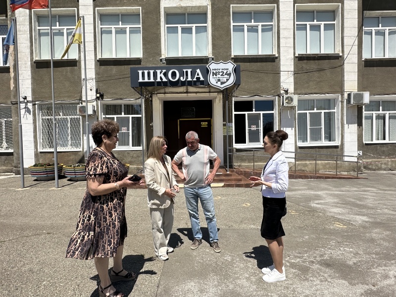 Депутаты Думы Шпаковского округа изучили работу пришкольного лагеря Депутаты Думы Шпаковского округа изучили работу пришкольного лагеря