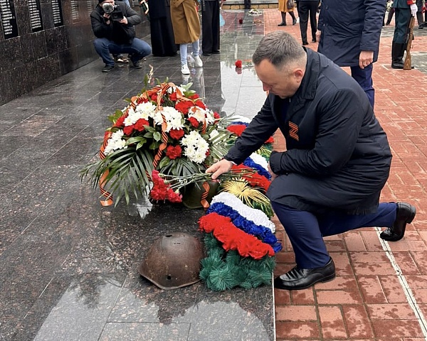 Депутаты Думы Шпаковского округа почтили память участников Великой Отчественной Войны