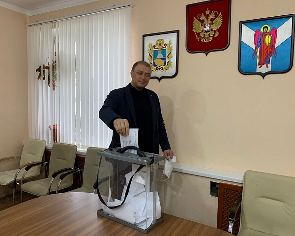 В Шпаковском муниципальном округе прошла XXXIX Конференция Шпаковского местного отделения партии "ЕДИНАЯ РОССИЯ"